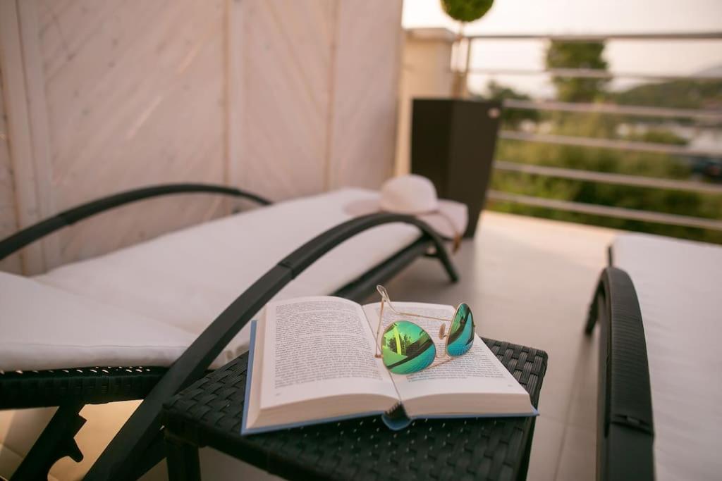 Villa Kora - Luxury Holiday Apartments 鲁巴达 外观 照片
