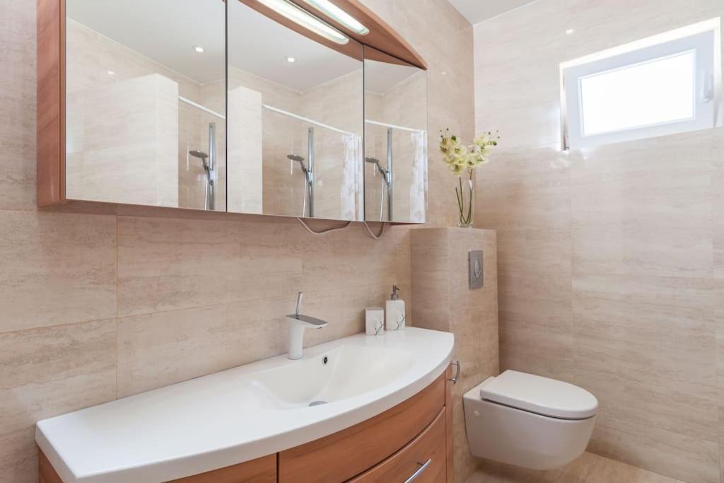 Villa Kora - Luxury Holiday Apartments 鲁巴达 外观 照片